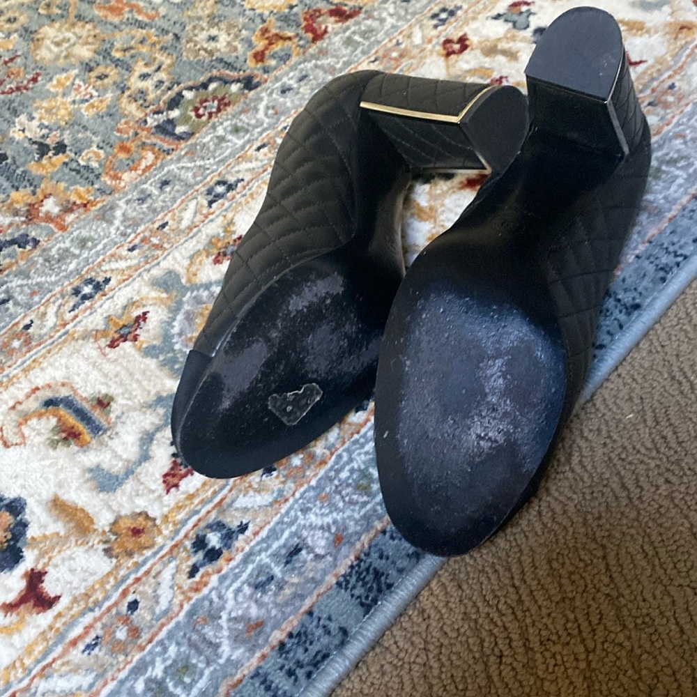 Chanel Black Quilted Women's Heels - Picture 10 of 17